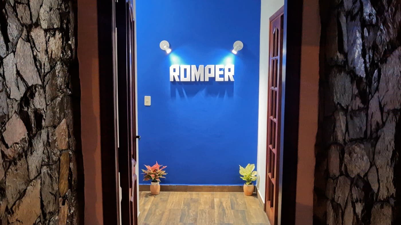 Entrada da sede do Grupo Romper
