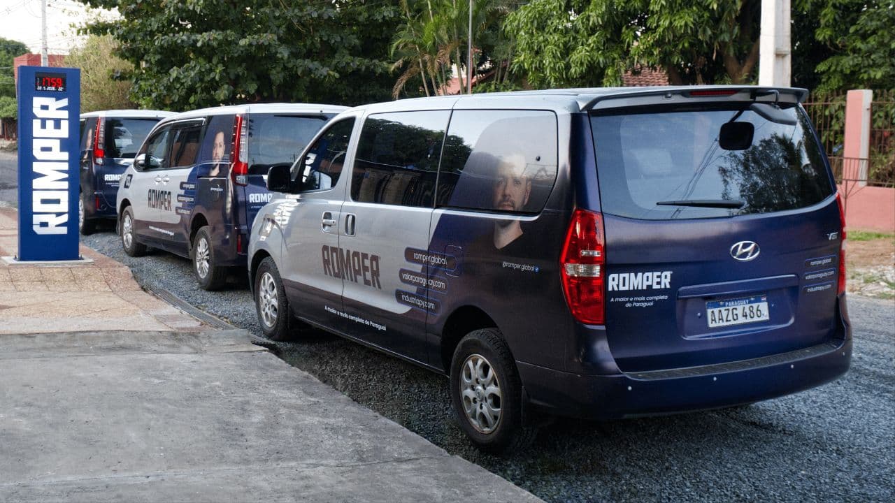 Fachada da sede do Grupo Romper em Mariano Roque Alonso