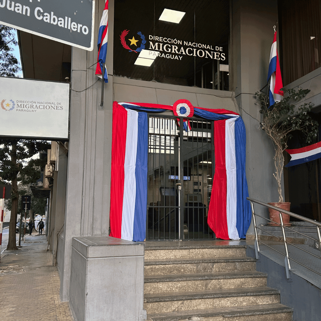 Facade of the Dirección Nacional de Migraciones in Asunción